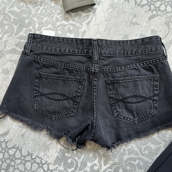 Abercrombie and Fitch shorts - Picture 2 of 2